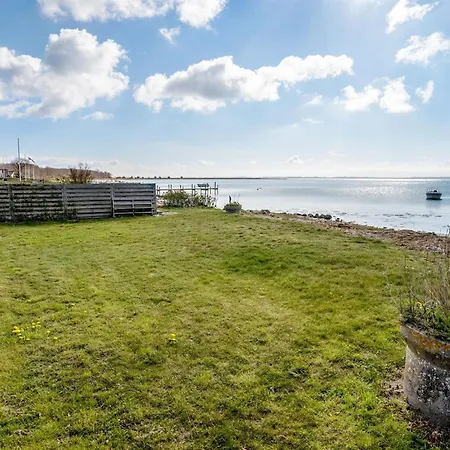Loella - 35m From The Sea By Interhome *