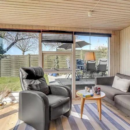 Vakantiehuis Loella - 35m From The Sea By Interhome
